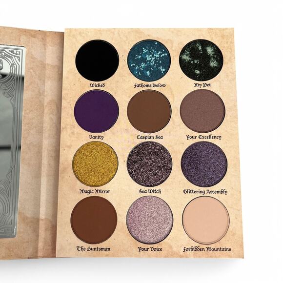 Besame x Disney Villains The Queen's Spell Book Eyeshadow Palette Snow White - Picture 7 of 16